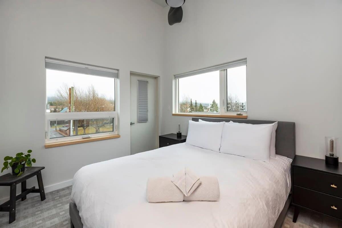 Nn - The Flame - Downtown 1-Bed 2-Bath Villa Whitehorse Bagian luar foto